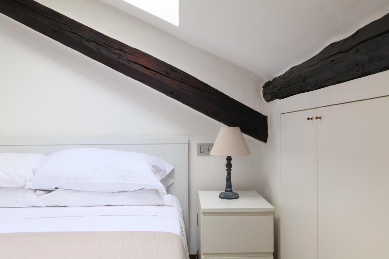 Elegant P.Venezia Attic Apartment Milan Exterior photo