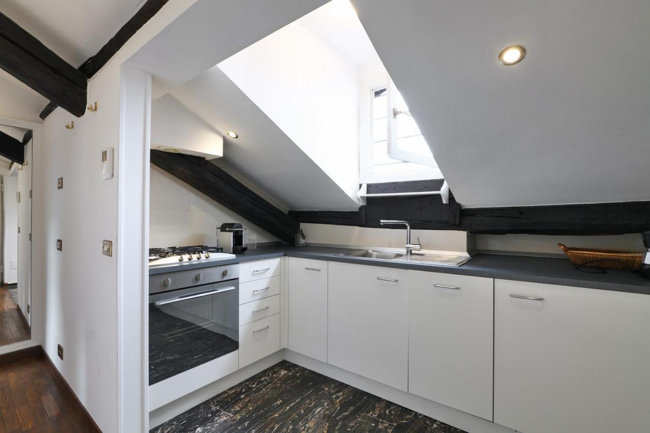 Elegant P.Venezia Attic Apartment Milan Exterior photo
