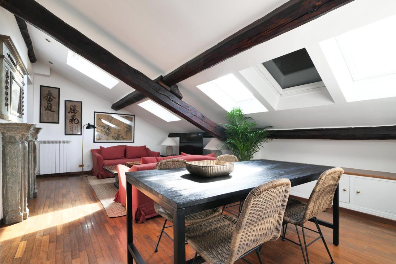 Elegant P.Venezia Attic Apartment Milan Exterior photo